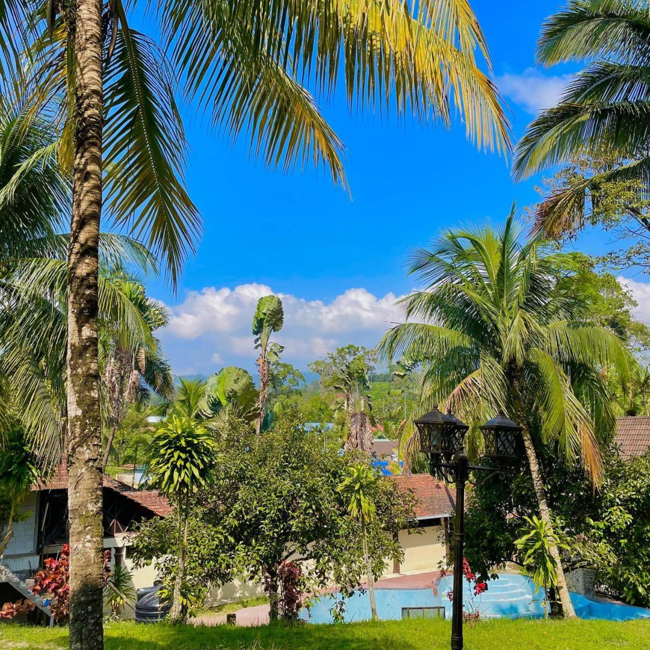 101 Resort & Spa, Janda Baik Kampong Sum Sum Exterior photo